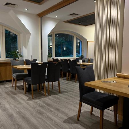 Hotel Am Rugard ベルゲン・アウフ・リューゲン エクステリア 写真