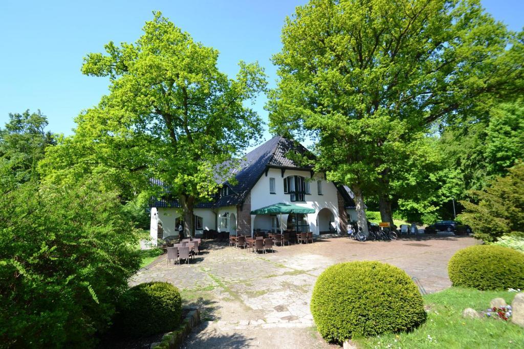 Hotel Am Rugard ベルゲン・アウフ・リューゲン エクステリア 写真