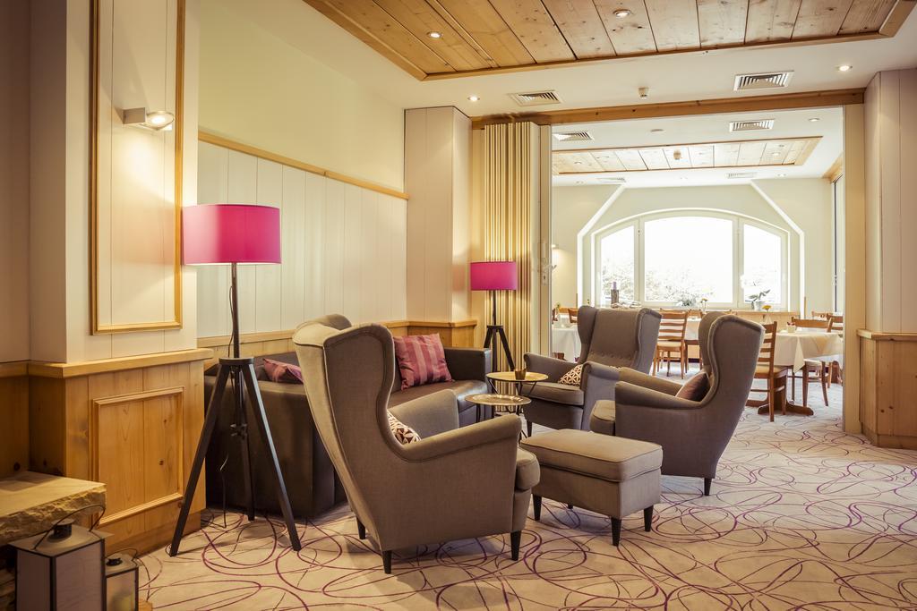 Hotel Am Rugard ベルゲン・アウフ・リューゲン エクステリア 写真
